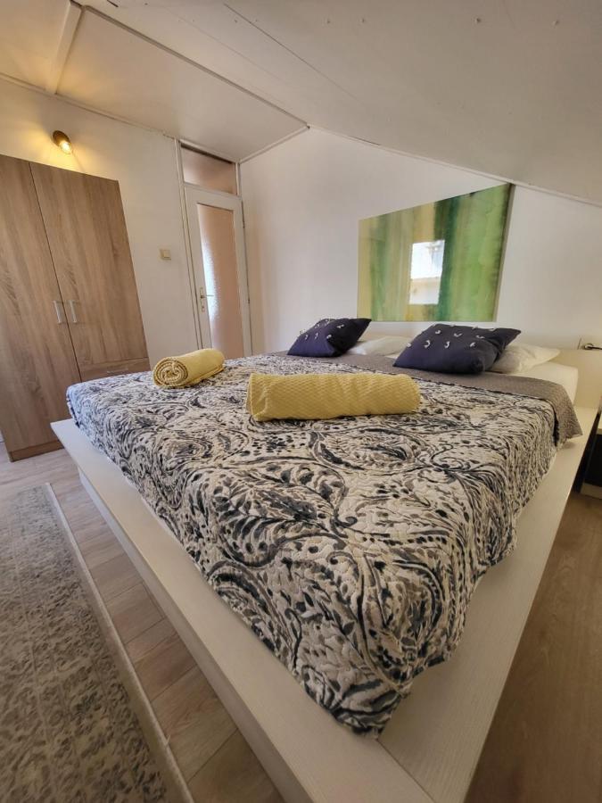 Apartmaniinพรีมอชเตน ภายนอก รูปภาพ
